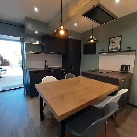Meuble Avec Terrasse Axe Rennes Saint Malo Сasa de vacaciones